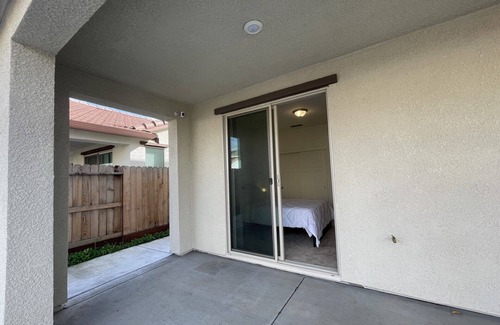 Sacramento Casa | Brand-new Modern 1 Bedroom Suite: Kitchenette, Separate Entrance, Great Location