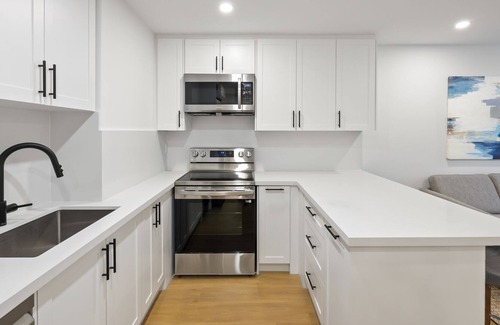 Forest Hill South Apartamento | Brand New Modern 2 Bedroom Unit in the heart of Midtown