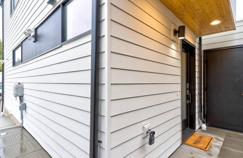 Green Lake Casa | Brand new, Modern 2 Bedroom home near Greenlake.