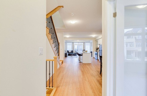 Pickering Casa | Brand new, Modern 4Bed+Office, 3storeys, Whole house, 4/5 parking in Pickering