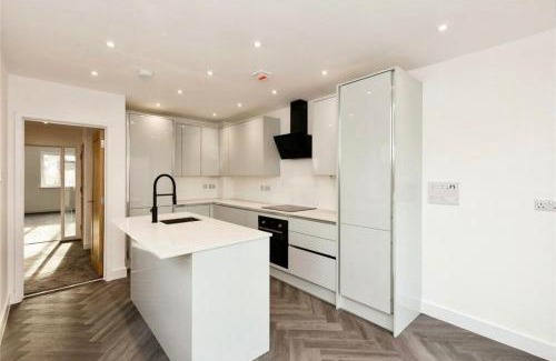 Cheltenham Casa | Brand new modern Cheltenham home