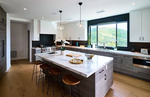 Malibu Casa | Brand New Modern Home 7 minutes from the beach!