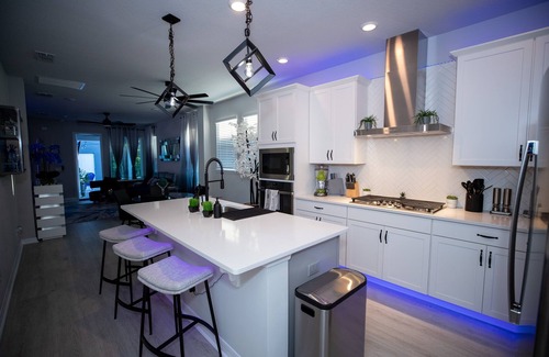 Colonialtown South Casa | Brand New Modern Pet Friendly Zen Home w/ Private Home Theater & Hot Tub! by RedAwning