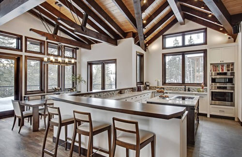 Golden Casa | Nueva casa de esquí moderna, acabado de primera línea, la mejor cocina para cocineros