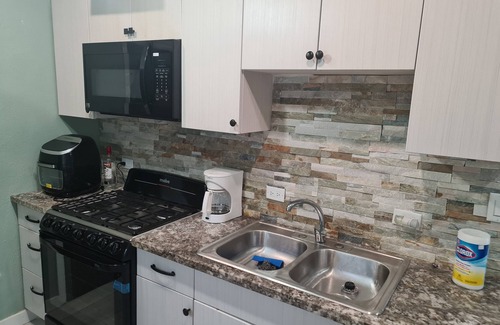 Gambier Apartamento | Brand New, Modern Style 1 BED 1 BATH Cottage, [Gated Compound].