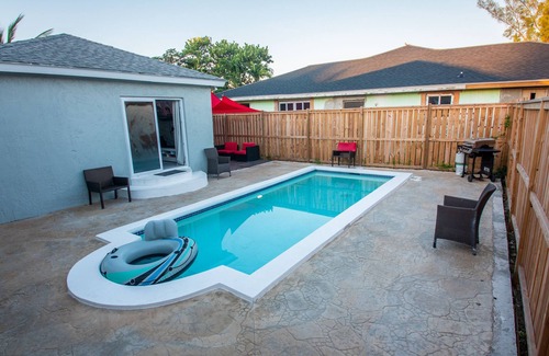 Gambier Apartamento | Brand New, Modern Style 1 BED 1 BATH Cottage, [Gated Compound].