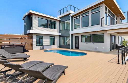 North Beach Casa | Brand New Oceanfront 6 Bdrm 4 en Suites with Pool 1053C North Beach