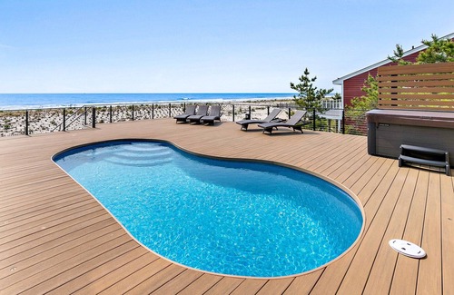 North Beach Casa | Brand New Oceanfront 6 Bdrm 4 en Suites with Pool 1053C North Beach