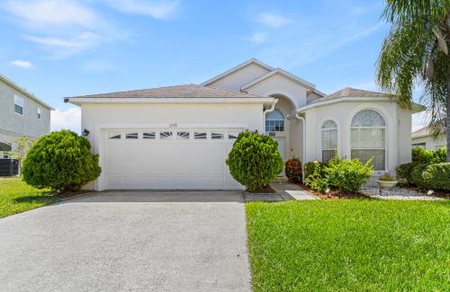 Crescent Lakes Casa | Brand "New" Oasis Smart TVs Pool Games 4 Beds
