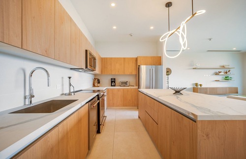 Playa Conchal Apartamento | Brand New Oceanview Luxury Condo
