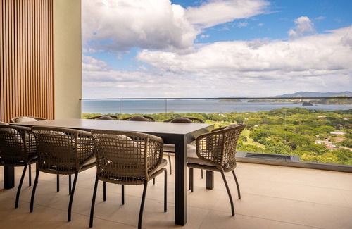 Playa Conchal Apartamento | Brand New Oceanview Luxury Condo