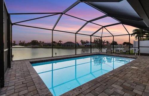 Fort Myers Casa | BRAND NEW Paradise with never ending Sunsets - Villa Chillax N Sunsets - Roelens Vacations