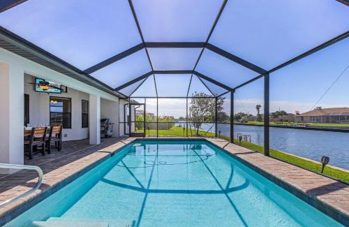 Fort Myers Casa | BRAND NEW Paradise with never ending Sunsets - Villa Chillax N Sunsets - Roelens Vacations