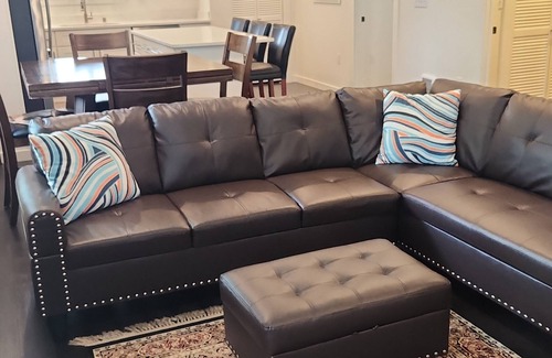 Eastside Apartamento | Brand New Peaceful Top Floor 2-bedroom Apartment in Tacoma