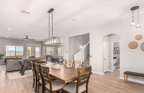 Pinal County Casa | Brand new pool, HUGE hot tub, foosball, BBQ, 4 bedroom, 3.5 bath