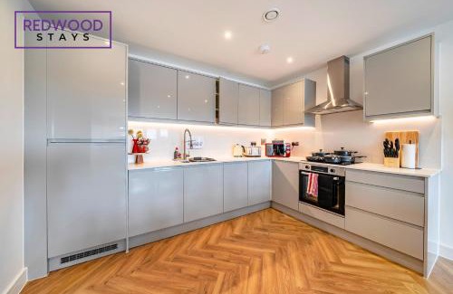 Rushmoor District Apartamento | Brand New Premium Serviced Apartments, Free Parking, High-Speed WiFi By Redwood Stays
