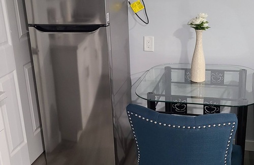 St. James Casa | Brand New Private Entrance Suite in Airport Area