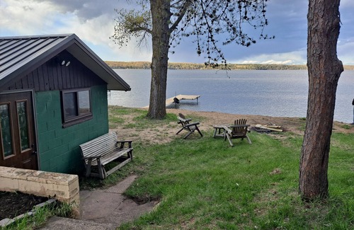 Motley Cabina | Brand new remodel, fantastic 1 bedroom on Lake Shamineau.