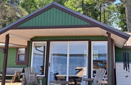 Motley Cabina | Brand new remodel, fantastic 1 bedroom on Lake Shamineau.