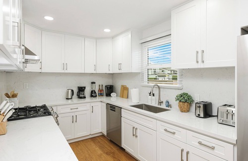 Riverview West Casa | Brand New Remodeled 4 Bedroom House by Disneyland