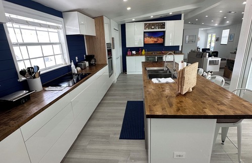 Sexton Cove Estates Casa | Brand New. Remodeled. Key Largo Home on Water