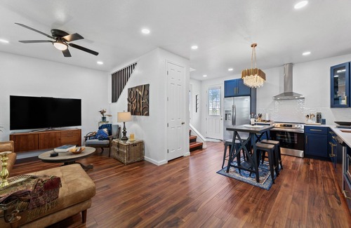 Taylor Casa | *Brand New* Romantic 1BR Chateau on 5 acres Near Samsung in Taylor
