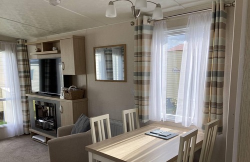 Hirst Casa | Brand New Sea View Platinum Grade 8 Berth Caravan