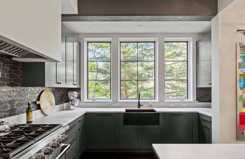 Spruce Peak Complejo | Brand New Ski-On/Ski-Off mountain 4BR home w/ jacuzzi