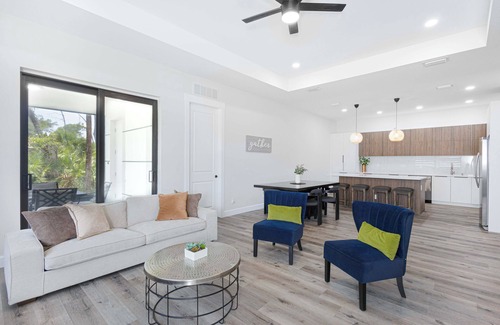 Port Charlotte Casa | Your Perfect Vacation Getaway . Brand-New Sleek and Stylish Modern Home,