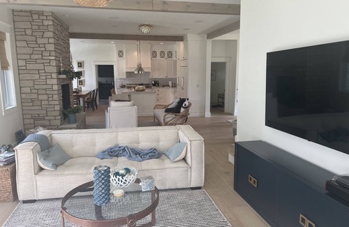 Harbor Springs Casa | Brand new spacious 6-bedroom house in downtown Harbor Springs Michigan!