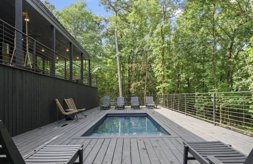 Broken Bow Casa | Brand New! Spacious Bougie Wooded Retreat with Heated Pool. Sleeps 22