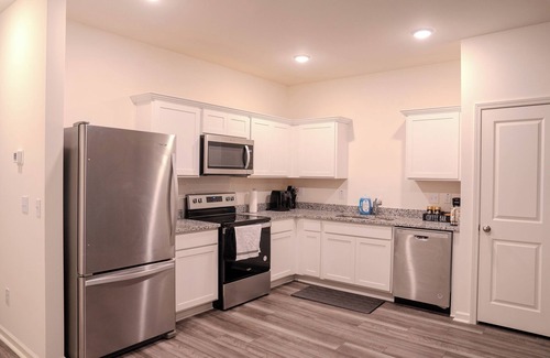 Durham Casa | Brand New spacious Home – 3BR-3BA Near Duke Hospital , NCCU, Downtown & RTP