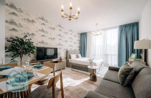 Al Hamra Village Apartamento | Brand New Studio Canal View