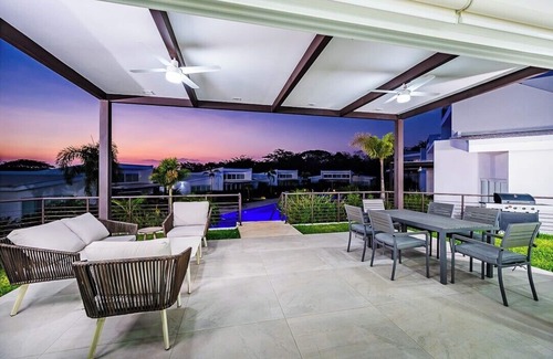 Playa Avellanas Villa | Brand New Stylish Villa | Big Pool & Patio