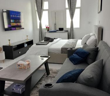 Khalifa City Apartamento | Brand new Stylish Studio Near to Yas & Airport