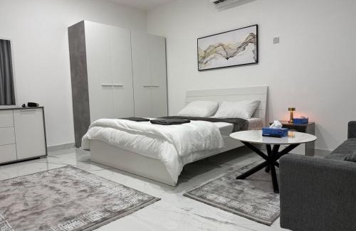 Khalifa City Apartamento | Brand new -Stylish Studio Near to Yas & Airport