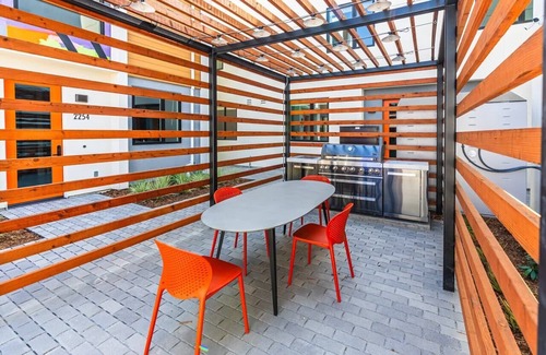 Ralph Bunche Apartamento | Brand New Stylish Studio Suite!