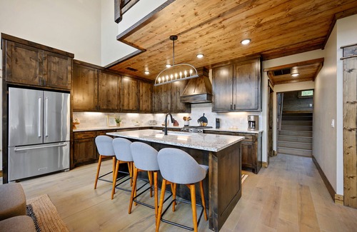 Broken Bow Cabina | Brand New The Lookout: Pool, Pond, Fun Slide, Scavenger Hunt, EV Tesla Outlet, Pet Friendly