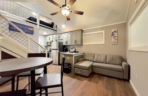 Hiawassee Cabaña | Brand New Tiny Home in Downtown Hiawassee on the Lake!