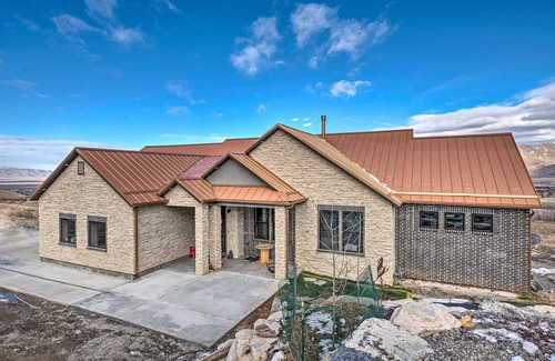 Tooele Apartamento | Brand new Tooele suite with fantastic views!