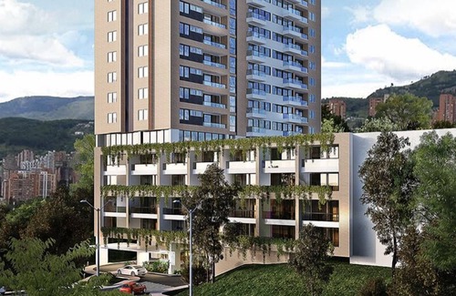El Castillo Condominio | Brand New Top Floor Luxury Flat!