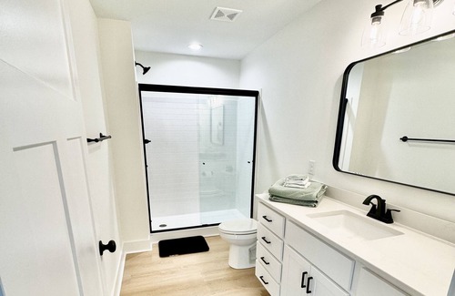 Lynchburg Casa | BRAND NEW! Townhome 8 minutes from LU