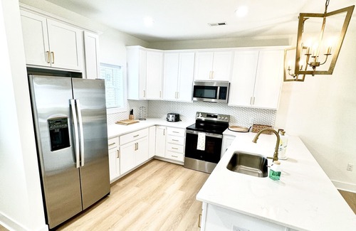 Lynchburg Casa | BRAND NEW! Townhome 8 minutes from LU