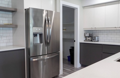 Shortts Lake Casa | Brand New Townhouse - Lake Access and Outdoor Kitchen