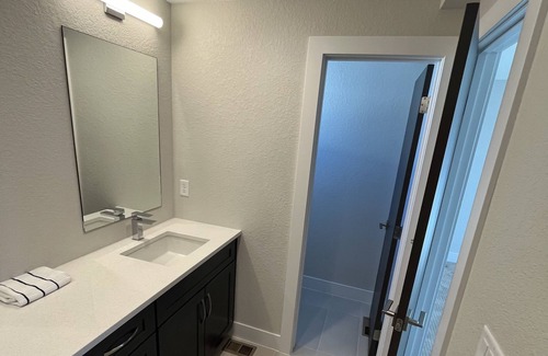 Barths Casa | Brand new townhouse, shared rental with owner, master room for rent.