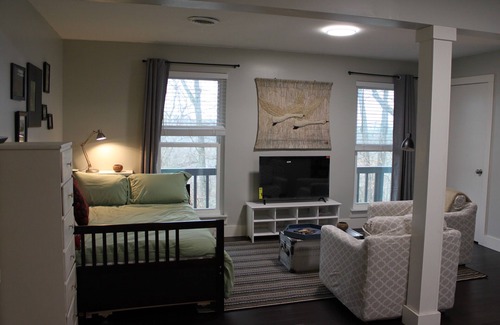 Red Bank Apartamento | Brand new traveling professional suite.