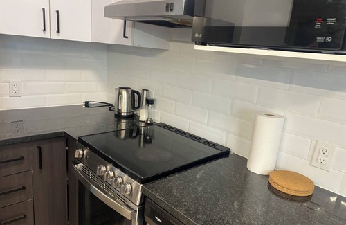 Waterloo Condominio | Brand new Two Bedrooms Condo