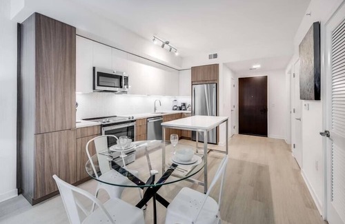 NoMa Apartamento | Brand New Upscale 1BR | Lux Amenities | Close to Sights