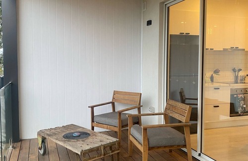 Ventnor Casa | Brand new upside down townhouse with ocean views