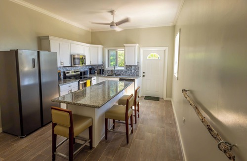 Rainbow Bay Casa | Brand New Villa w/Ocean View, Walk to Rainbow Beach